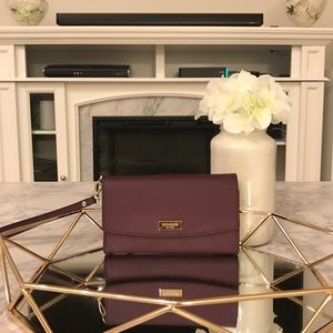 🆕 Kate Spade iPhone Wristlet Laurel Way/Deepplum